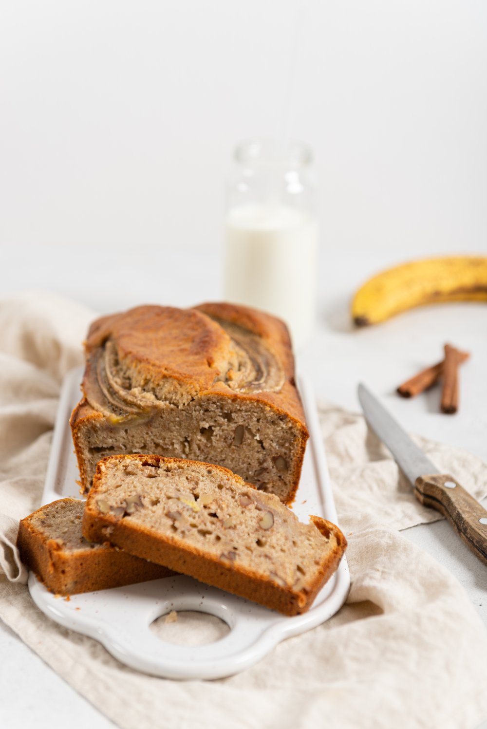 Classic Banana Bread With Nuts